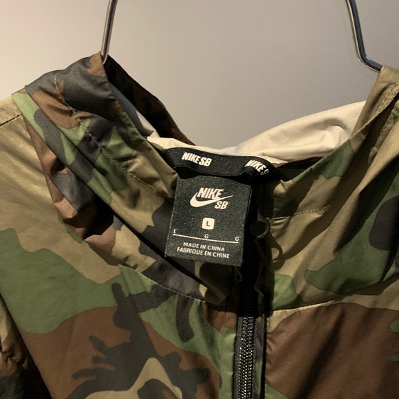 nike windbreaker - Picture 3 of 4